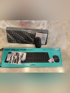 Logitech computer keyboard and mouse New